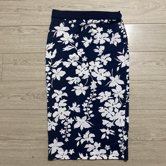 MICHAEL KORS set - skirt and crew top XS - Picture 5 of 6